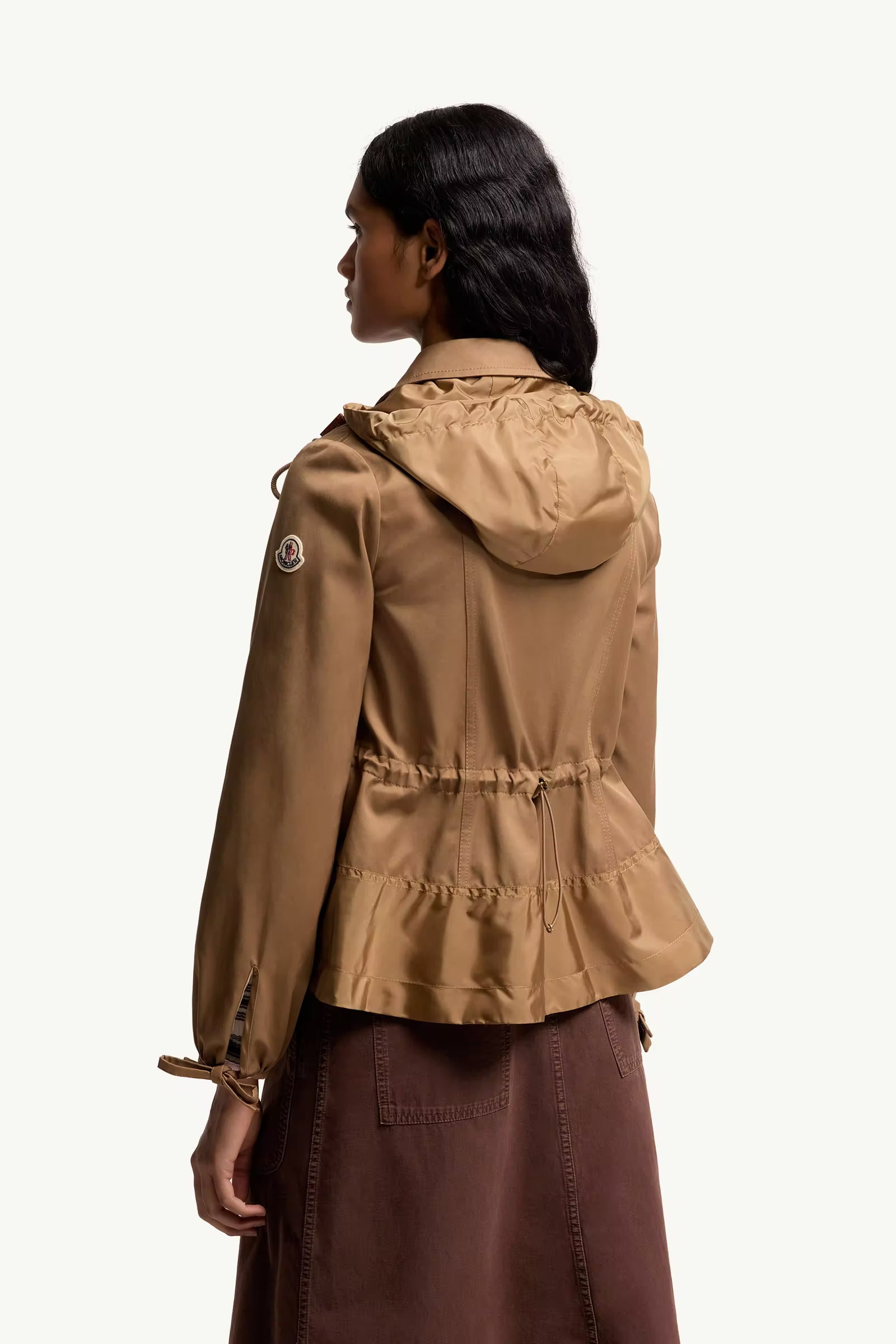VESTE
