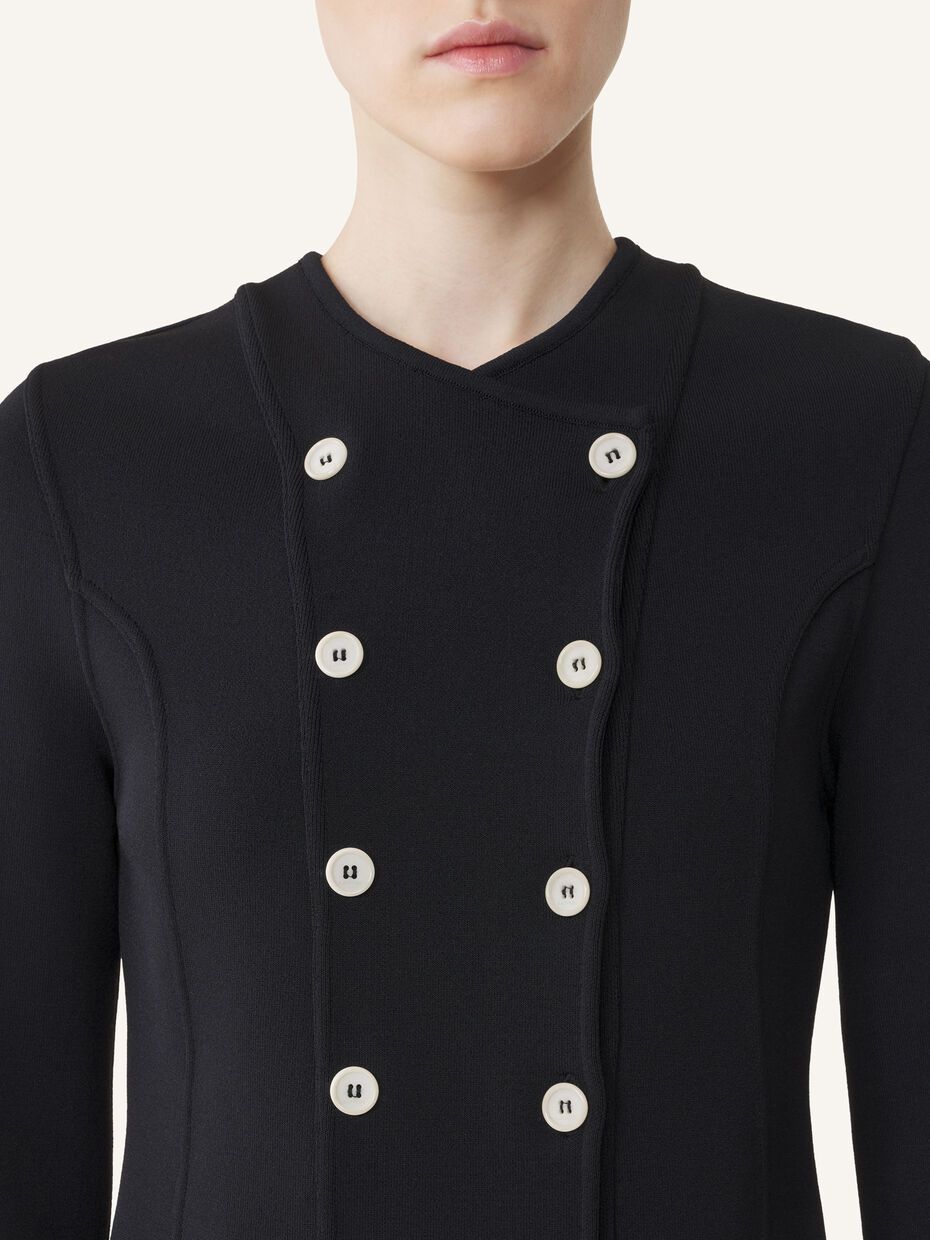 VESTE EN MAILLE