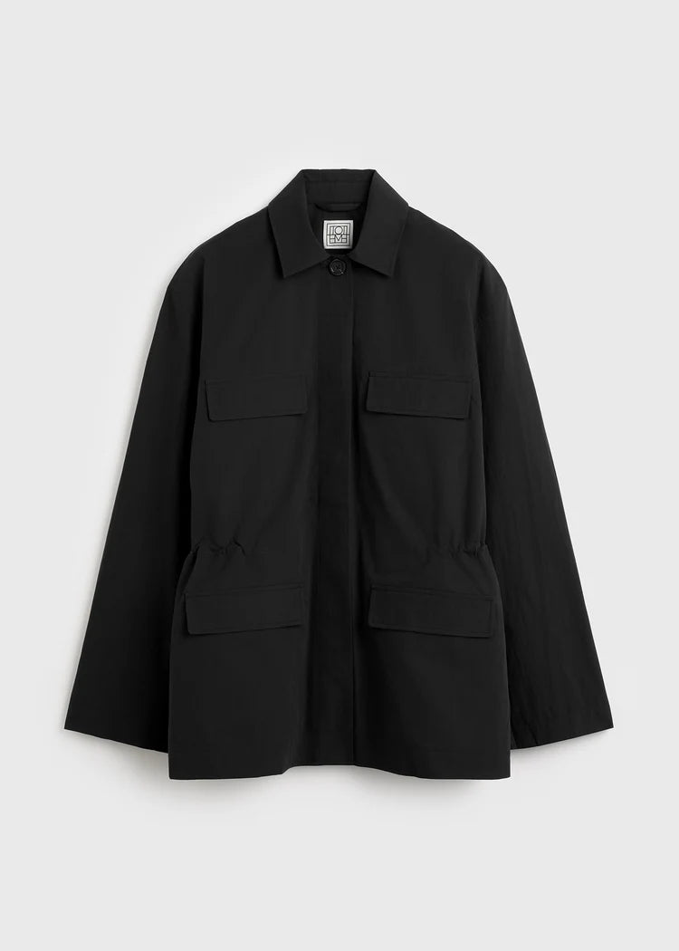 VESTE