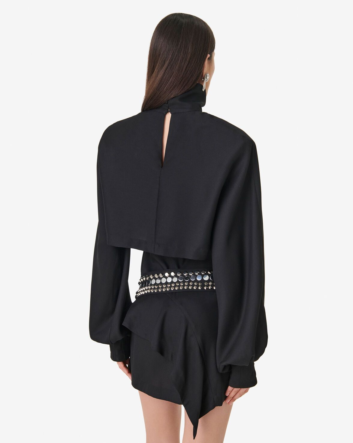 ROBE COL MONTANT À STUDS