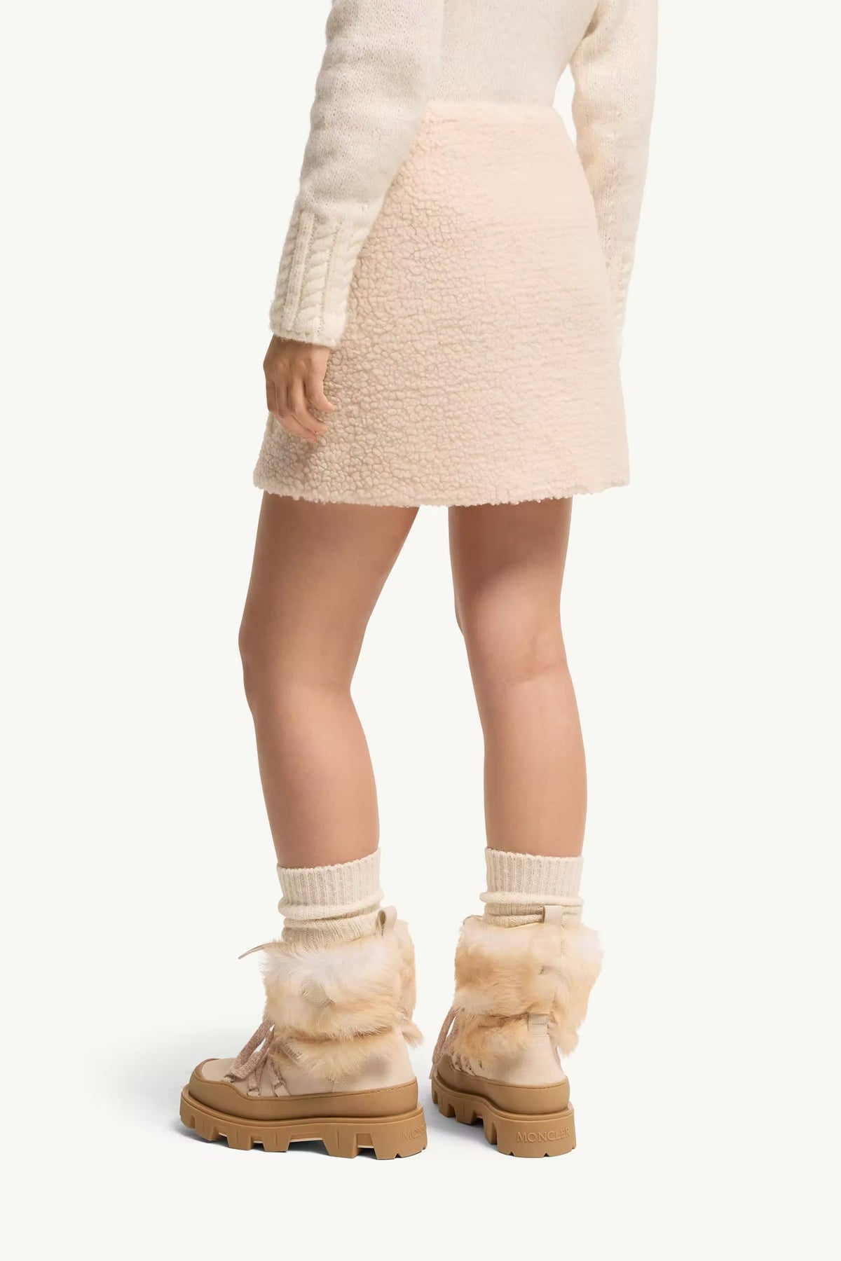 MINI JUPE EN TEDDY