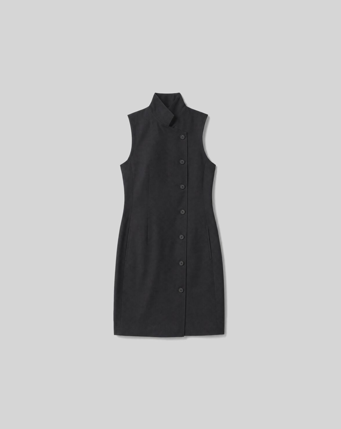ROBE COURTE À COL MONTANT