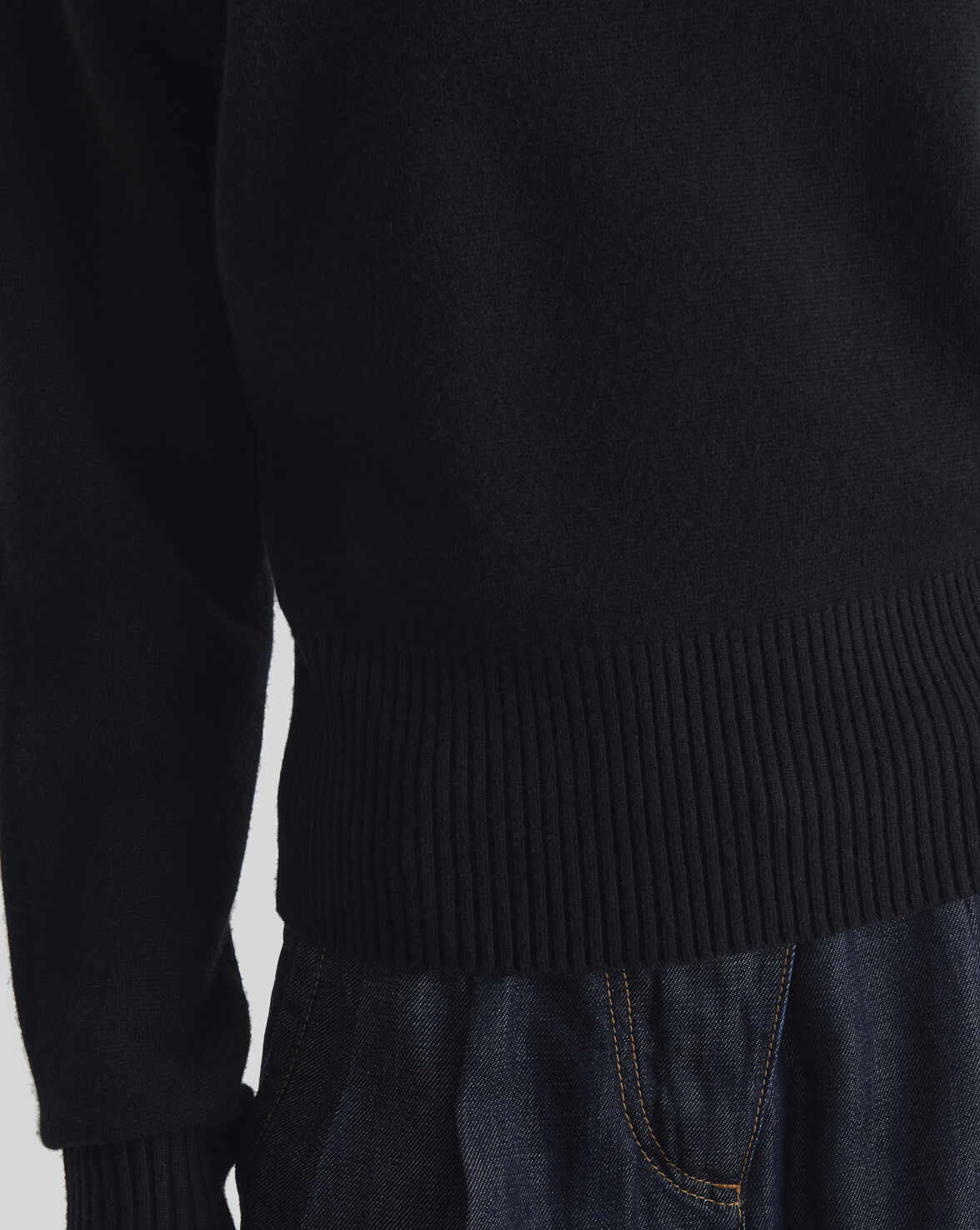PULL À ÉPAULES STRUCTURÉES