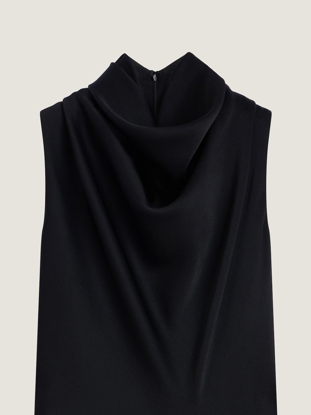 TOP DRAPÉ EN CREPE SATIN