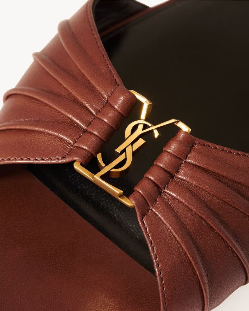 MULE PLATE BABYLONE EN CUIR LISSE