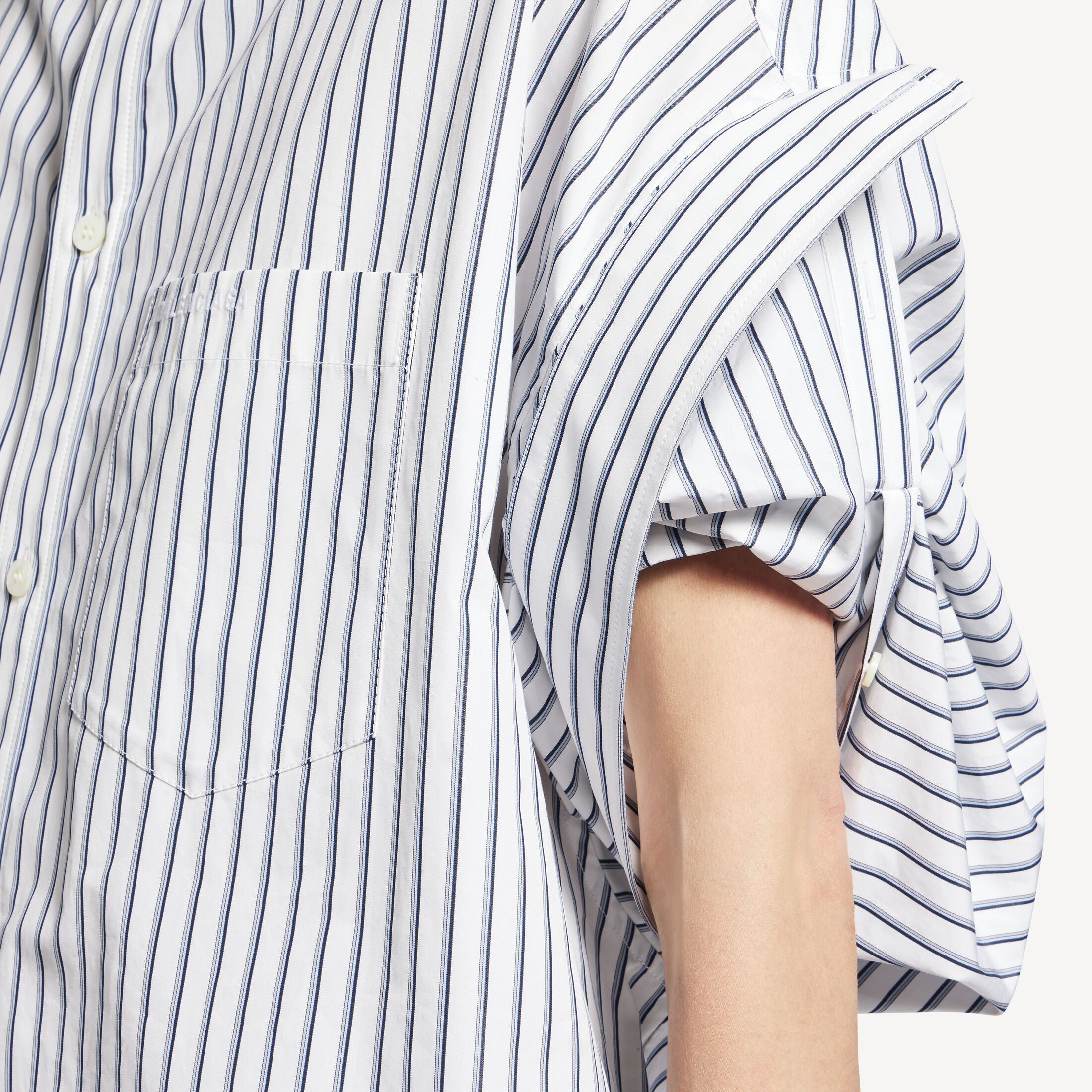 CHEMISE A MANCHES RENTREES