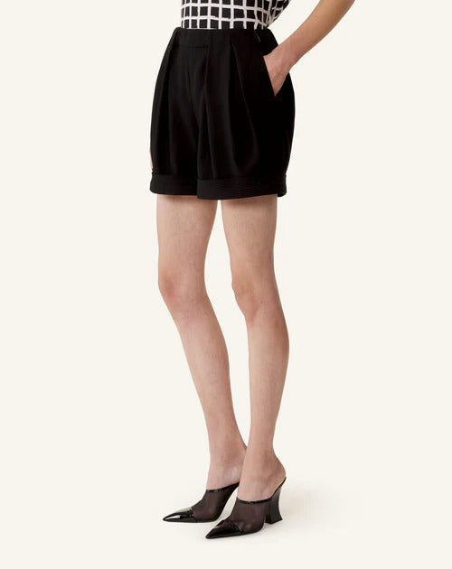 SHORT EN CREPE