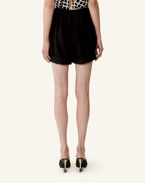 SHORT EN CREPE
