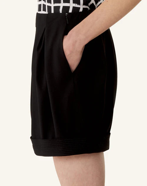 SHORT EN CREPE