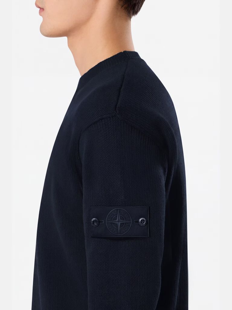 PULL RAS DU COU COUPE REGULAR AVEC BORDURES CÔTELÉES