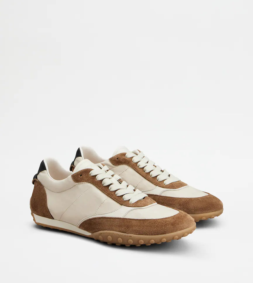 BASKET EN CUIR VELOURS