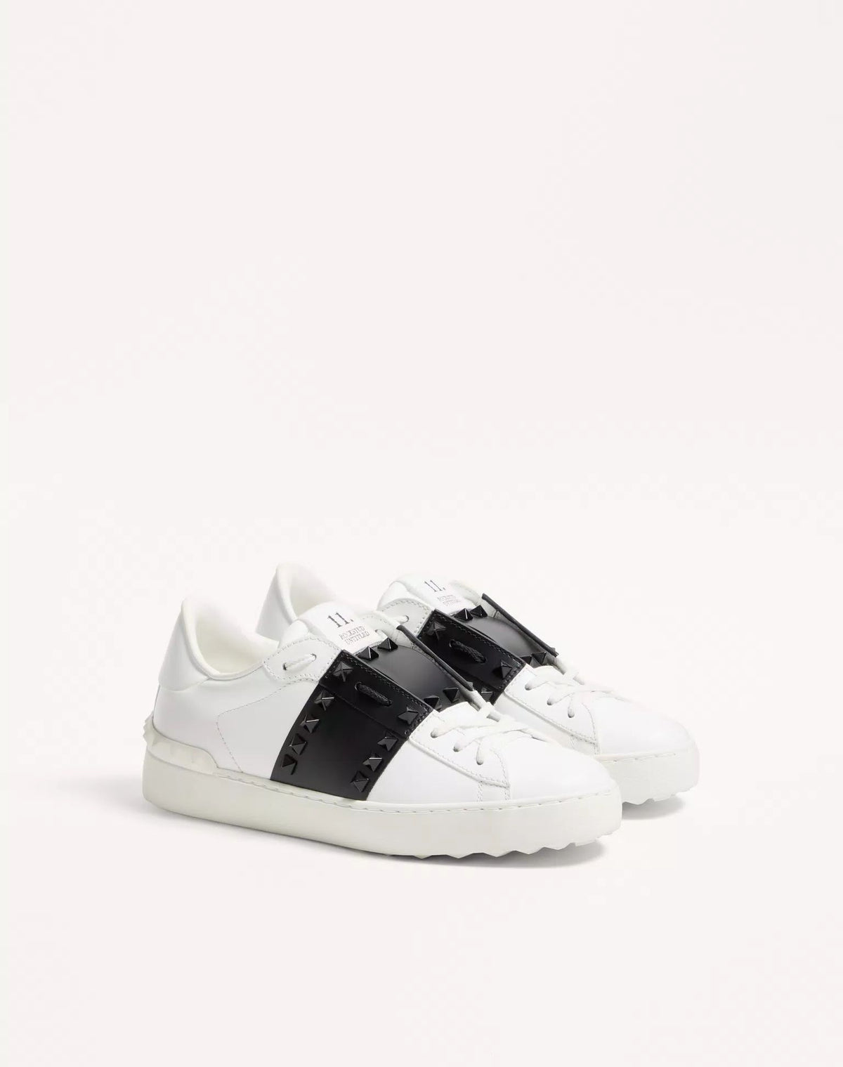 BASKET ROCKSTUD UNTITLED EN VEAU AVEC CLOUS TON SUR TON