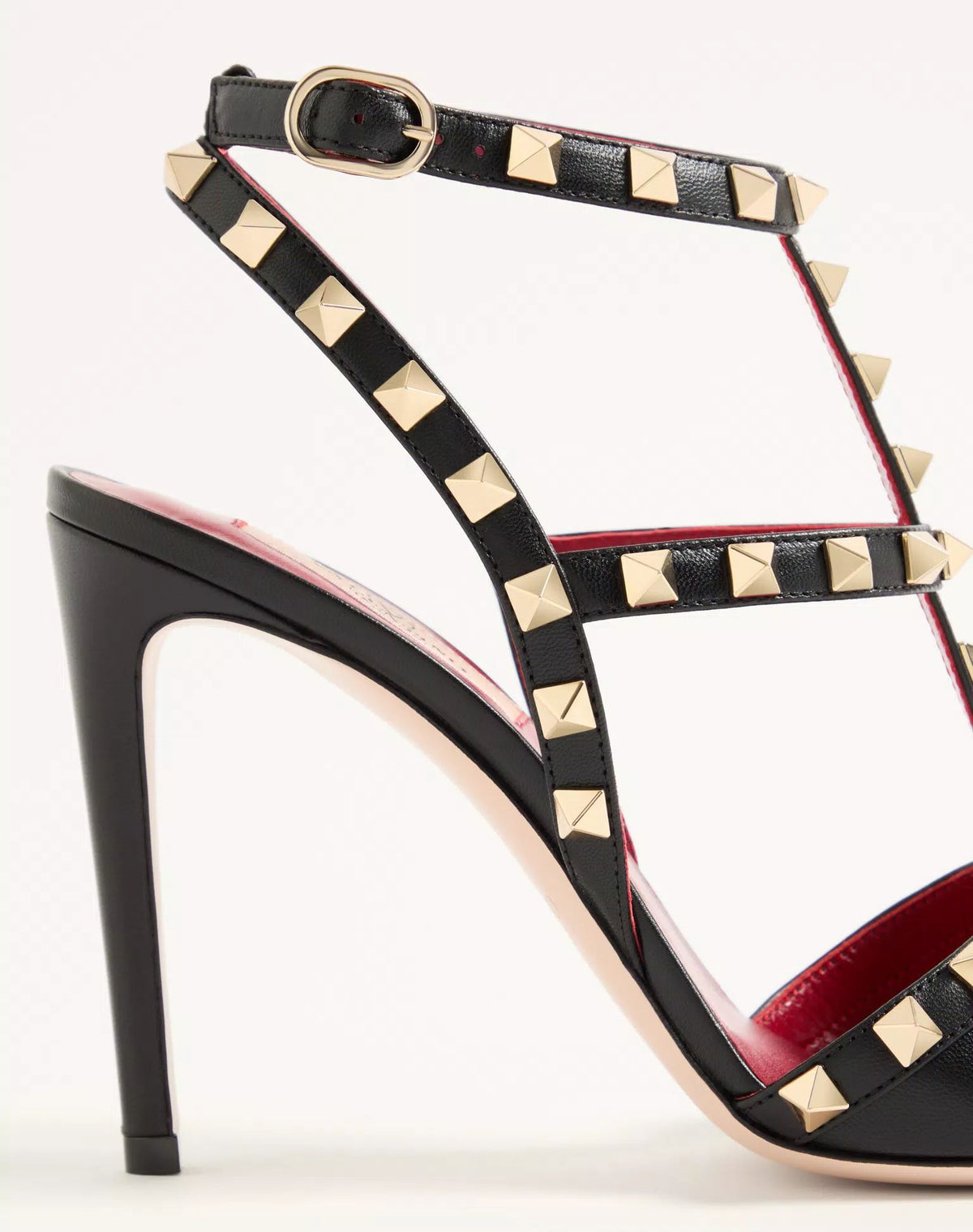ESCARPIN ROCKSTUD EN CUIR DE CHEVREAU