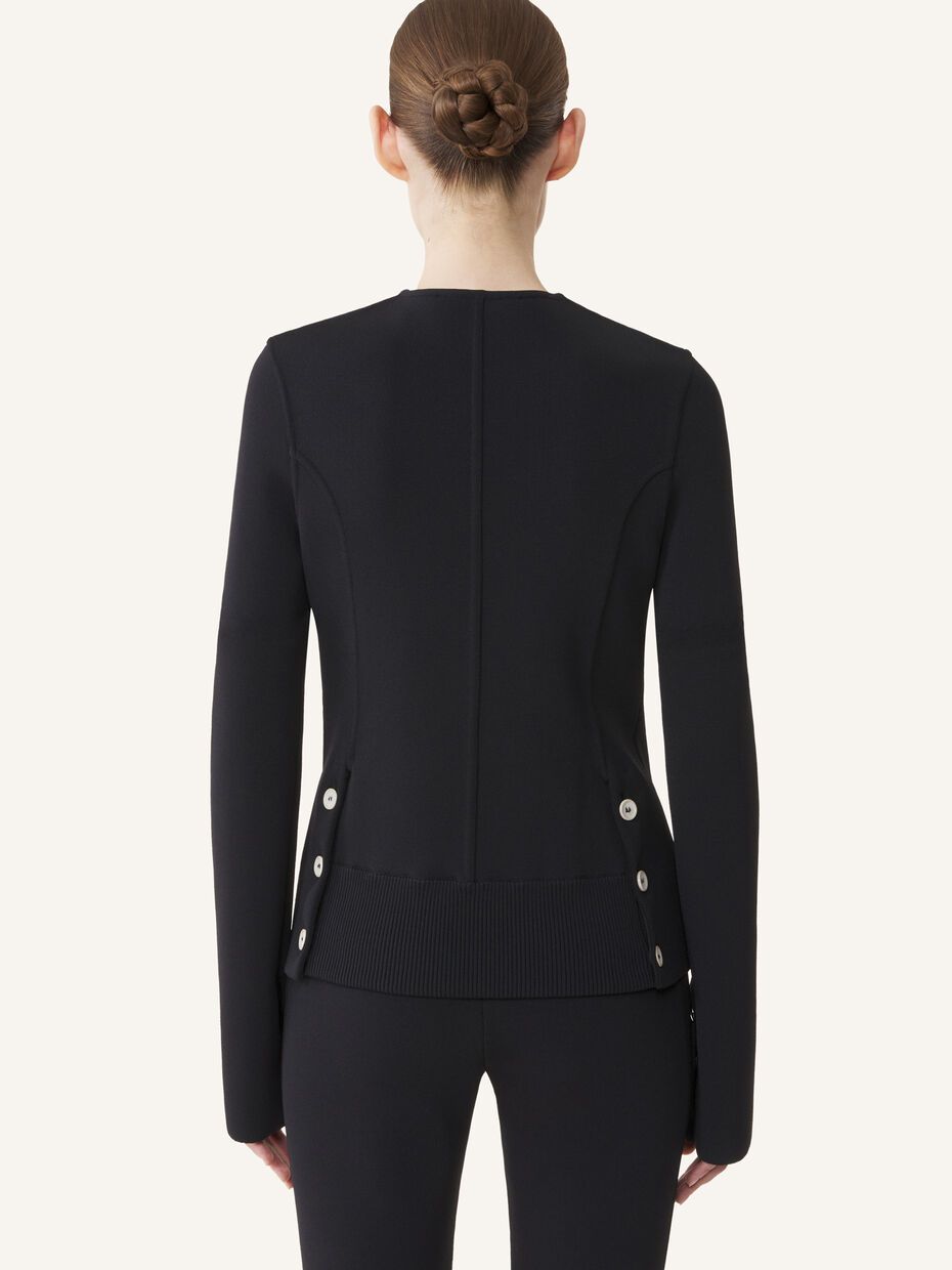VESTE EN MAILLE