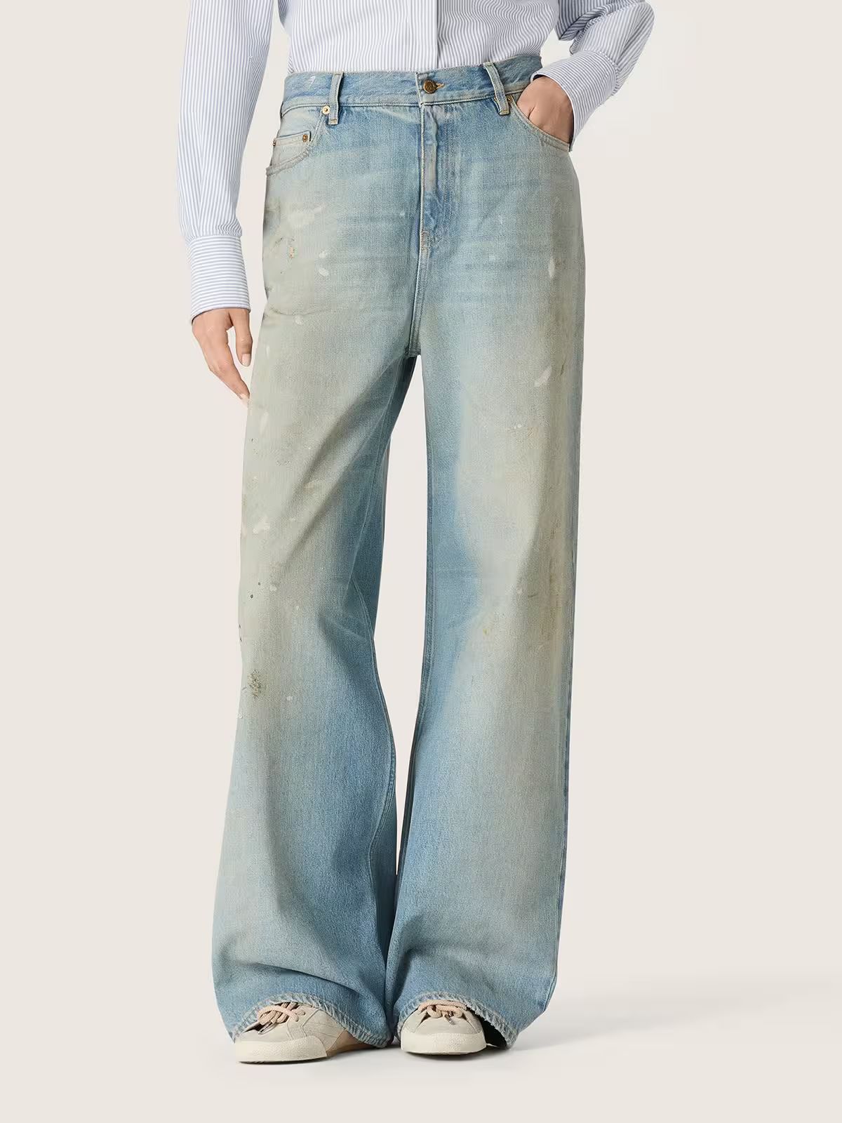 JEAN EN DENIM BLEU CIEL AVEC LOGO BRODÉ GOLDEN