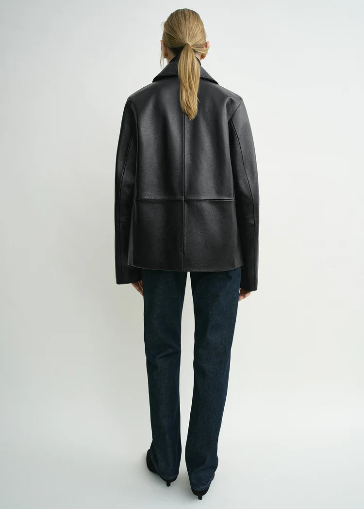 VESTE