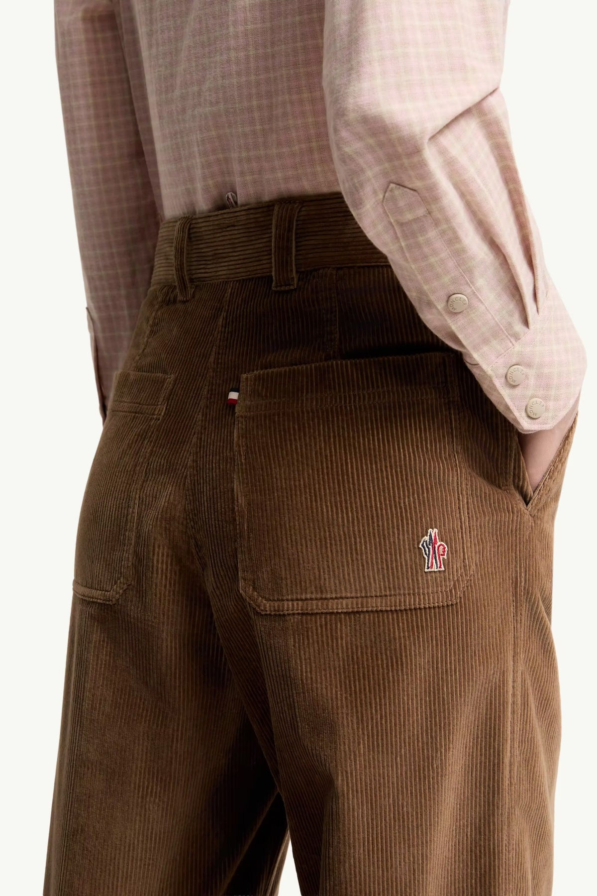 PANTALON AMPLE EN VELOURS CÔTELÉ
