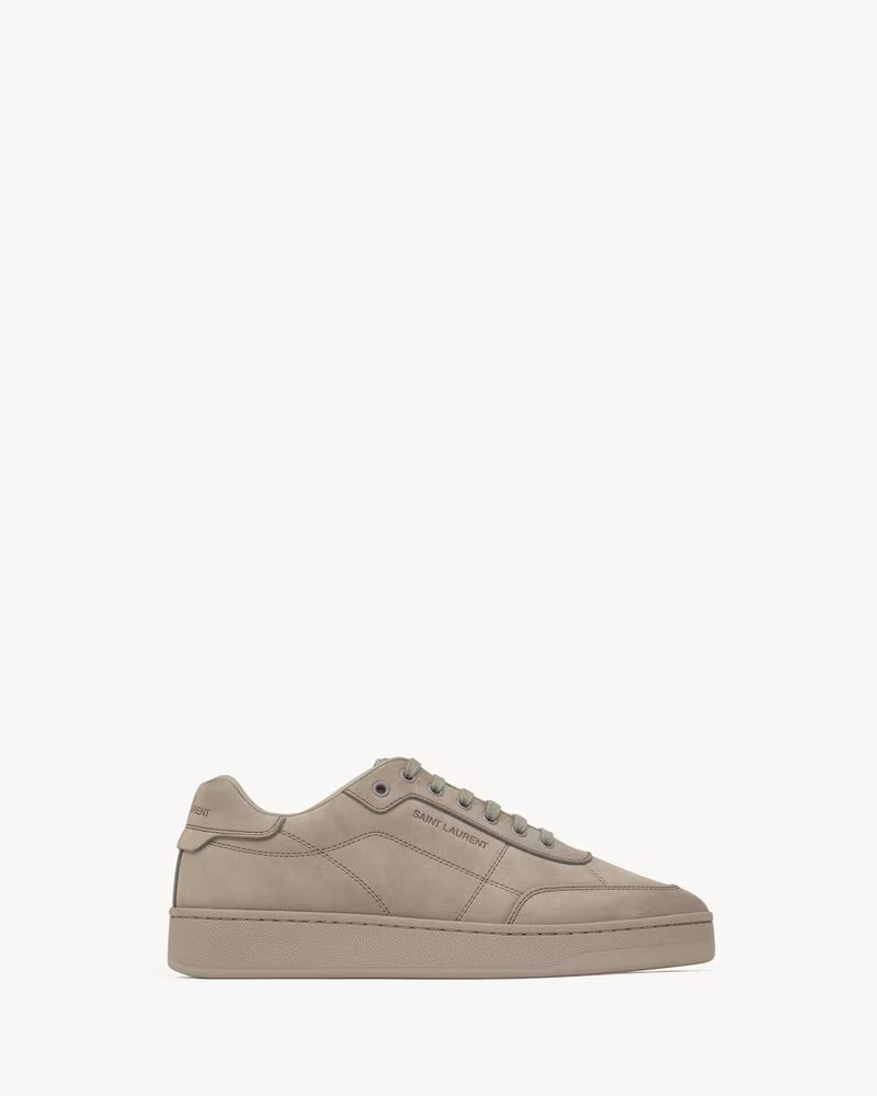 BASKET EN SUEDE