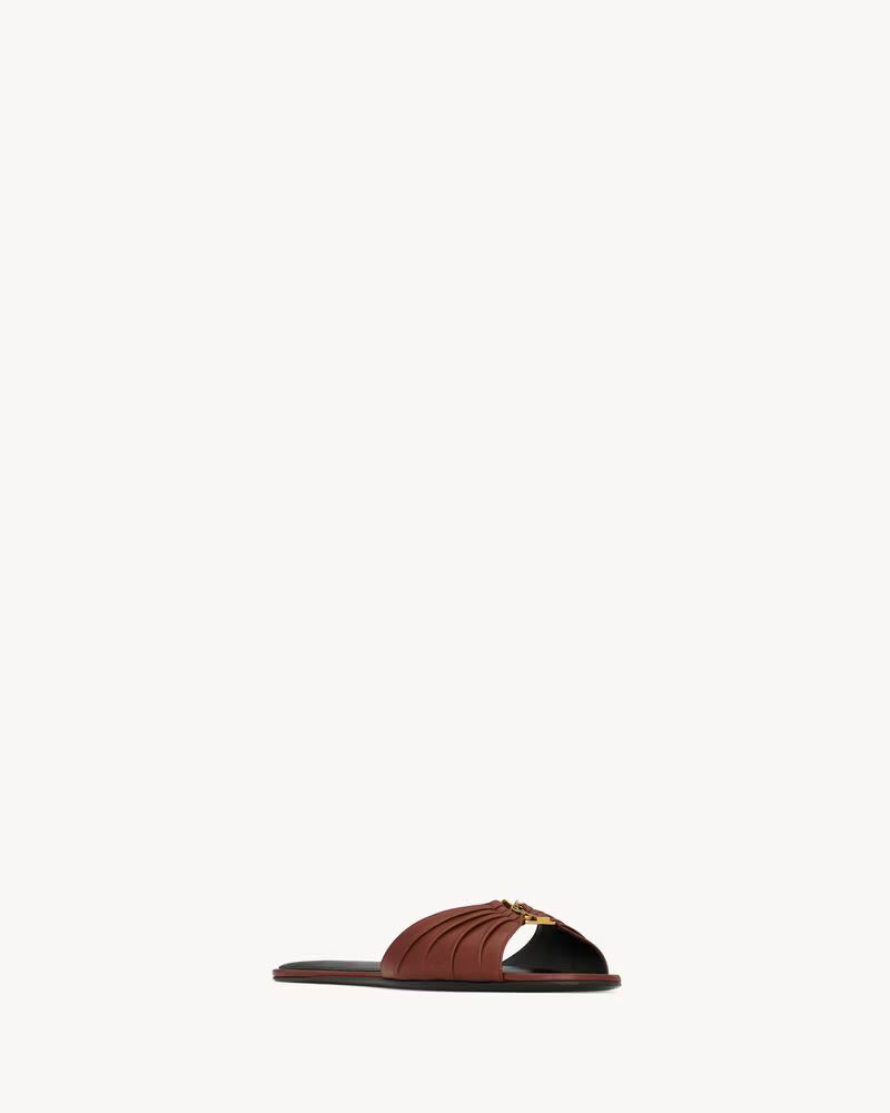 MULE PLATE BABYLONE EN CUIR LISSE