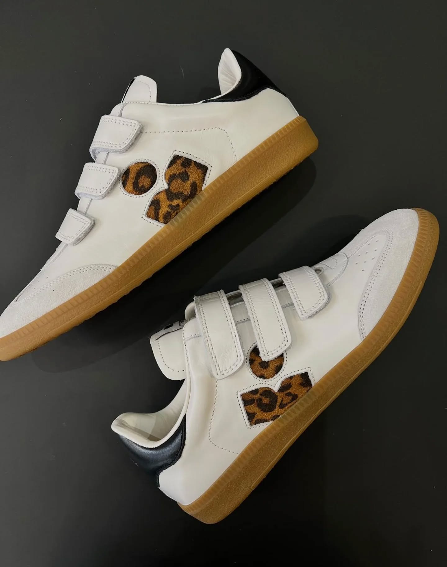 NEW ISABEL MARANT SNEAKERS IN STORE
.
Disponible dans la boutique ULTIMA Strasbourg et sur notre site online www.ultimamode.com 
.
#ultimastrasbourg #isabelmarant #isabelmarantshoes #leopardprint #sneakers #newtrend #newinstore #newinspiration 
#mode #fashion