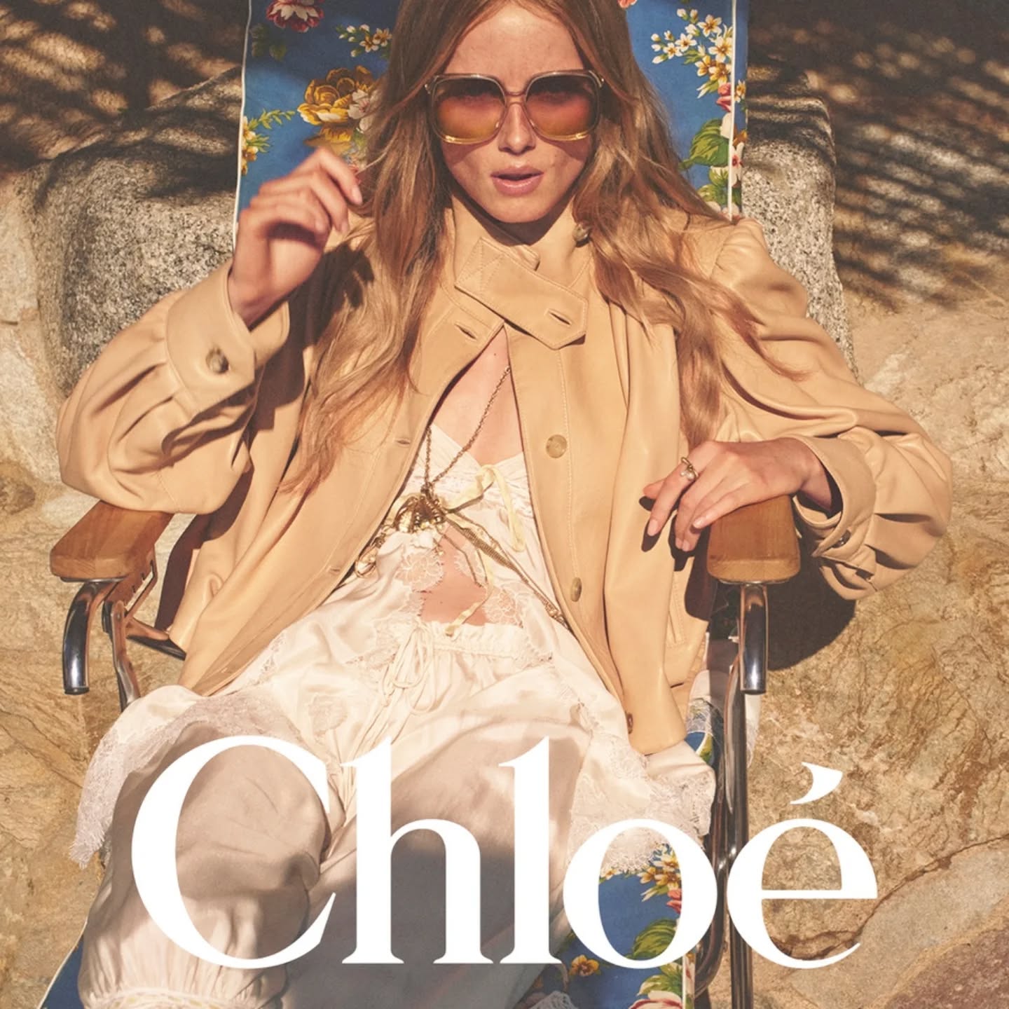 Chloé inspiration
.
Disponible dans la boutique ULTIMA Strasbourg et sur le site online www.ultimamode.com 
.
#ultimastrasbourg #chloe #chemenakamali #fashion #trendy #instafashion #instastrasbourg